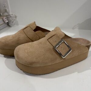 Madden NYC Women's Platform Buckle Clogs size 10 Sand Suede